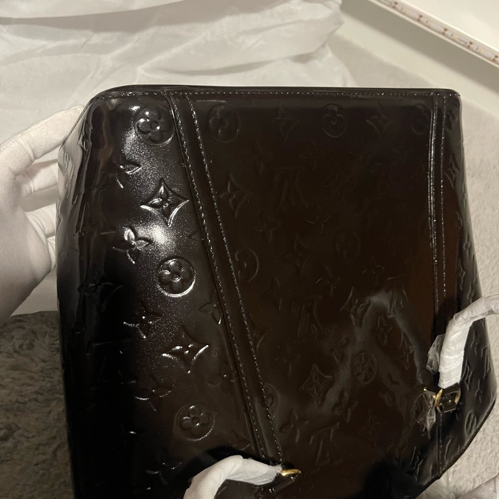 Louis Vuitton Vernis Patent Monogram - Picture 4 of 9